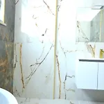 Luxury Due Palme Patio & Bath Нардо