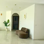 Luxury Due Palme Patio & Bath Нардо
